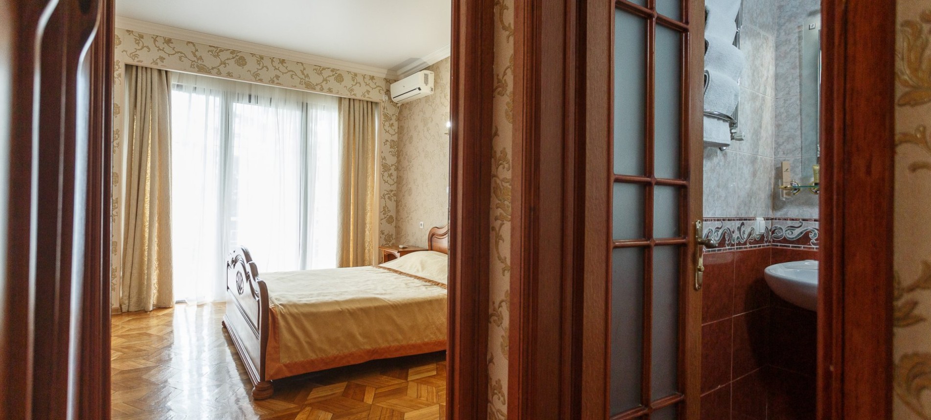 Люкс двухкомнатный 2-х местный 2 корпус