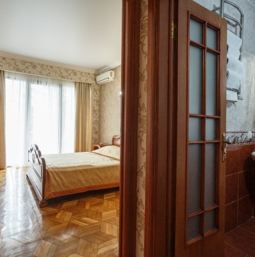 Люкс двухкомнатный 2-х местный 2 корпус