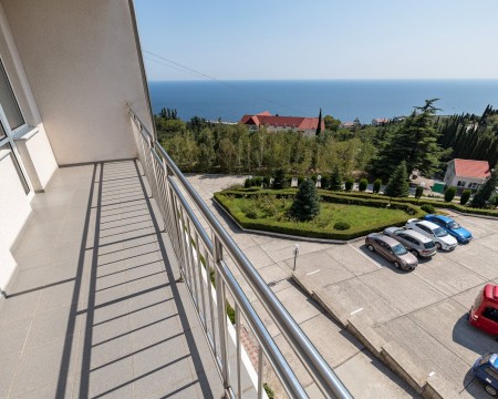 Люкс трехкомнатный 2-х местный 5 корпус