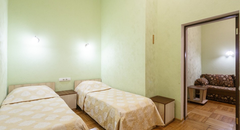 Стандарт двухкомнатный 2-х местный (с балконом) 4 корпус