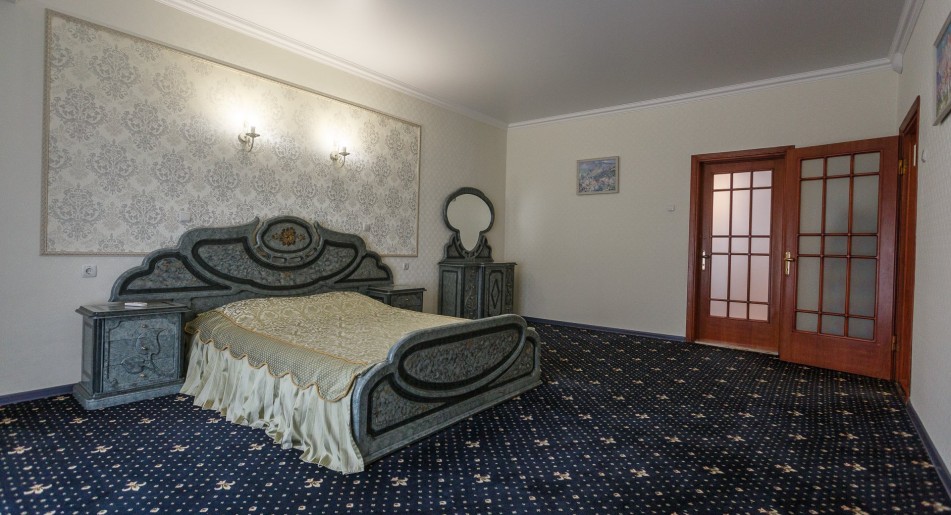 Сюит трехкомнатный 2-х местный 2 корпус