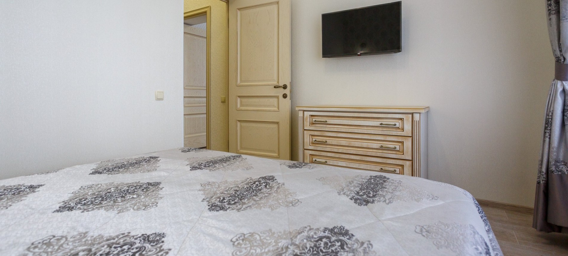 Люкс двухкомнатный 2-х местный 1 корпус