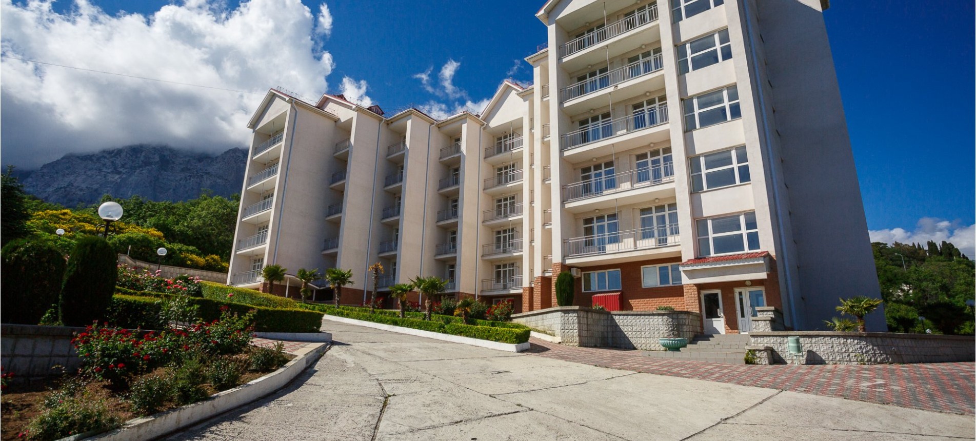 Люкс двухкомнатный 2-х местный 5 корпус