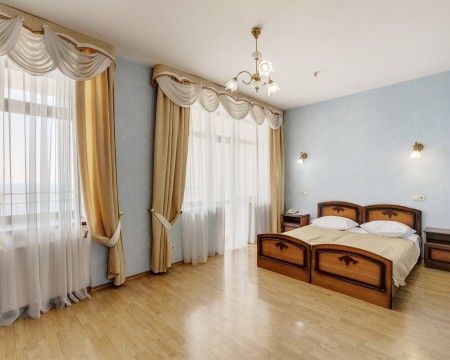 Джуниор Сюит трехкомнатный 2-х местный 5 корпус